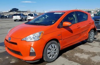 TOYOTA PRIUS C 2013